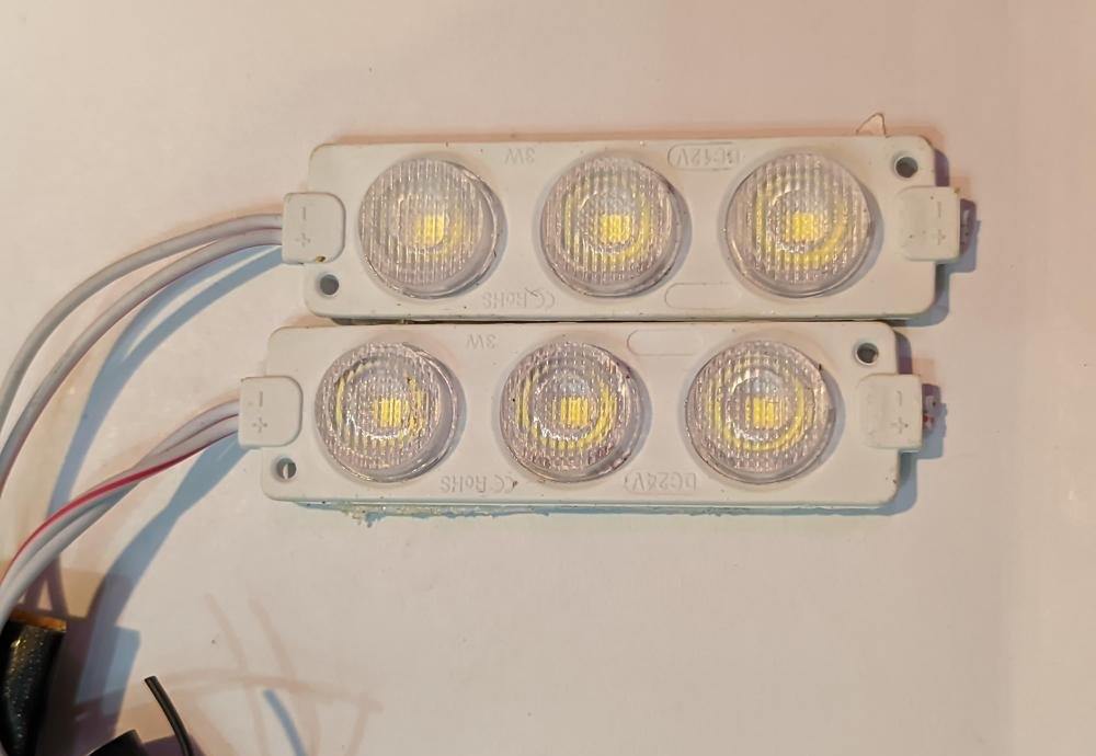 Flashing Module Lights White Plastic 12V Set of 2
